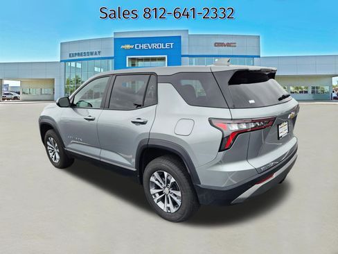 Used 2026 Chevrolet Equinox LT FWD image 5