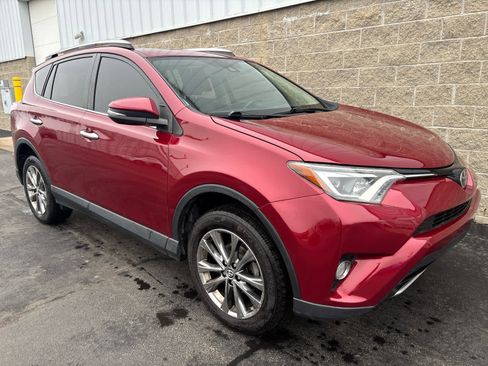 Used 2018 Toyota RAV4 Limited image 2