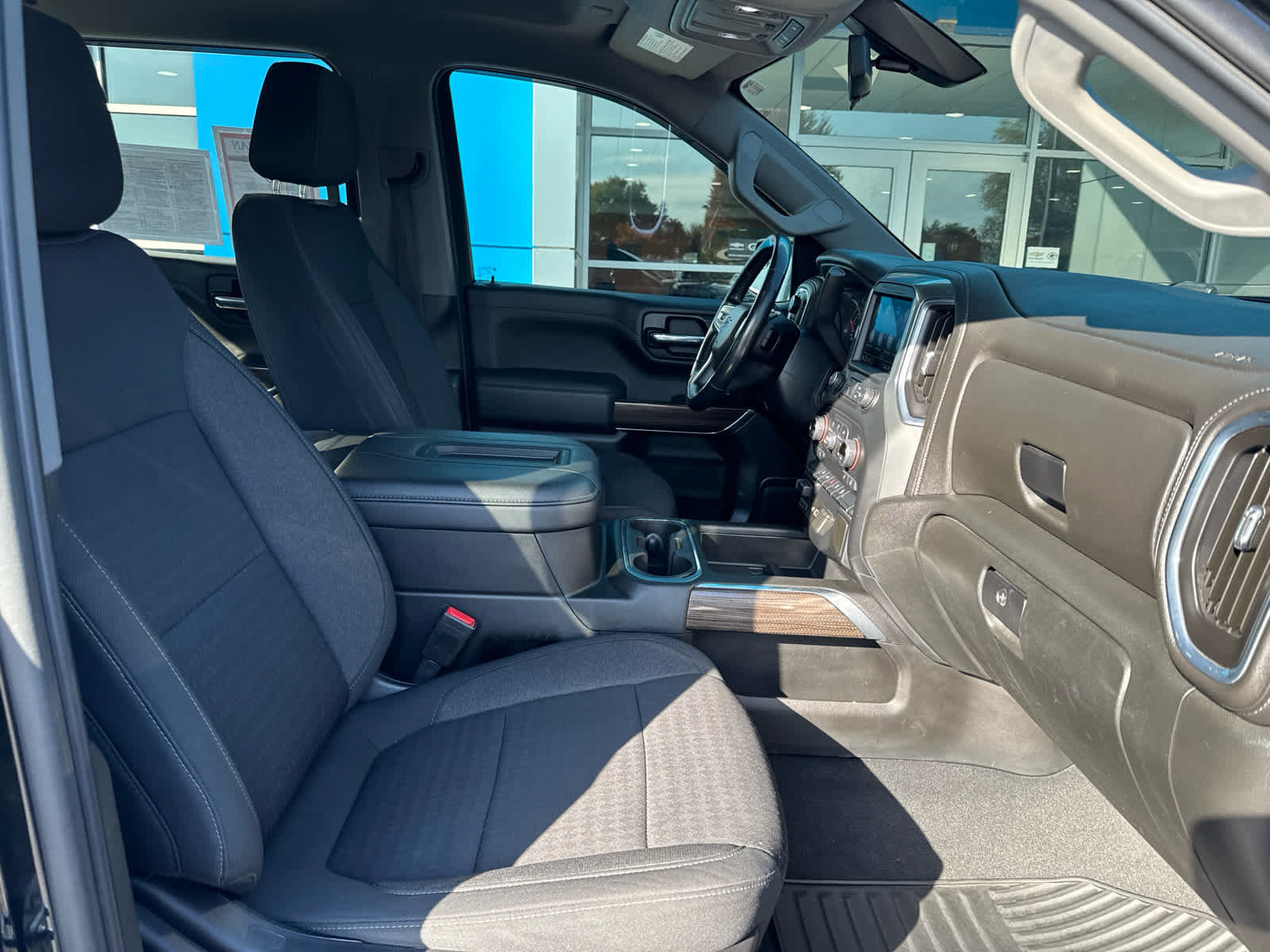 Certified 2021 Chevrolet Silverado 1500 RST w/ Z71 Off-Road Package AWD/4WD image 4