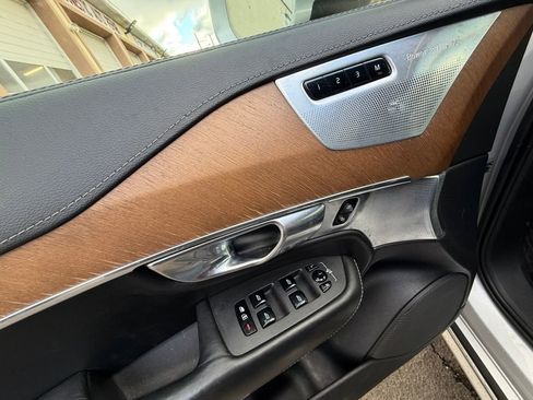 Used 2018 Volvo XC90 T6 Inscription w/ Convenience Package image 11