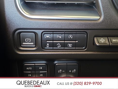 Used 2023 GMC Yukon AT4 w/ Technology Package AWD/4WD image 24