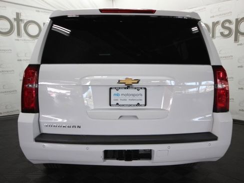 Used 2019 Chevrolet Suburban LT image 4