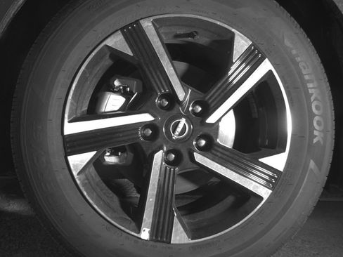 Used 2025 Nissan Sentra SV FWD image 12