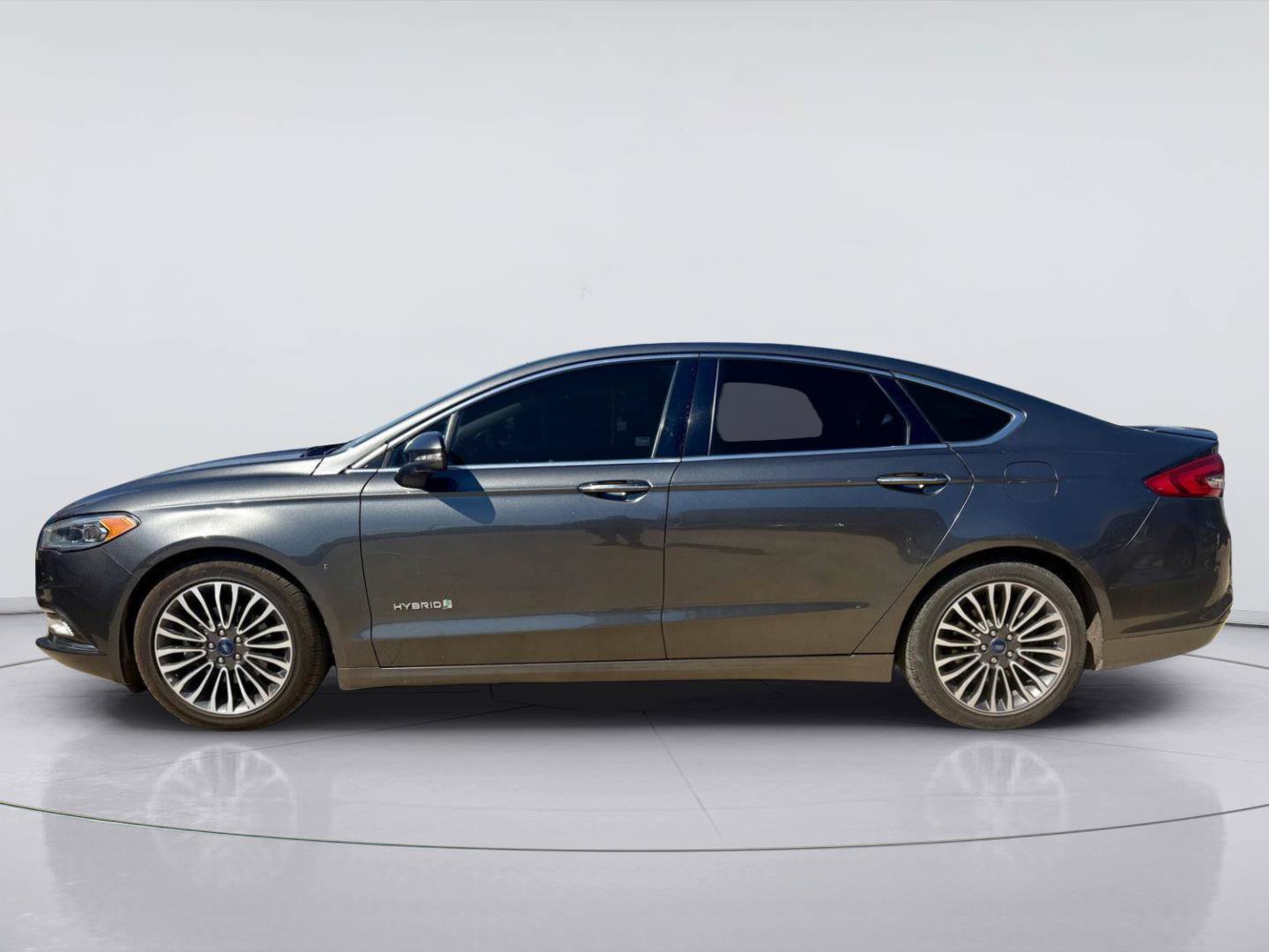 Used 2017 Ford Fusion Titanium FWD image 8