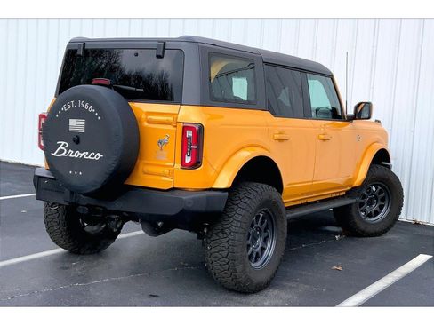 Used 2022 Ford Bronco Outer Banks image 11
