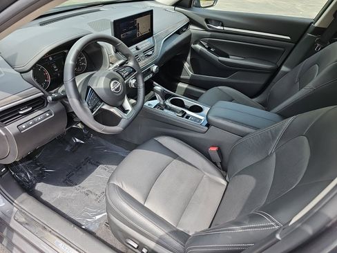 Used 2025 Nissan Altima 2.5 SL AWD/4WD image 19