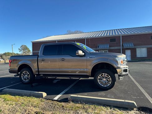 Used 2019 Ford F150 Lariat w/ Trailer Tow Package image 2
