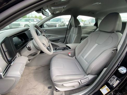 New 2026 Hyundai Elantra SE FWD image 23