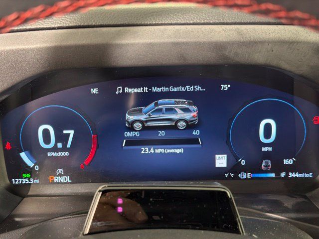 Used 2025 Ford Explorer ST-Line w/ Premium Package RWD image 25