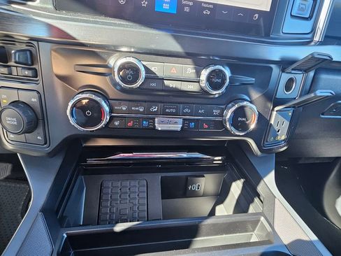 New 2026 Ford F350 Lariat w/ Lariat Premium Package image 40