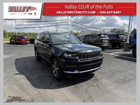 Used 2023 Jeep Grand Cherokee L Limited AWD/4WD image 1