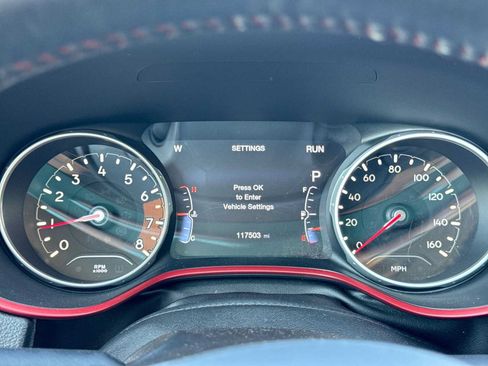 Used 2018 Jeep Compass Trailhawk w/ Cold Weather Group AWD/4WD image 30