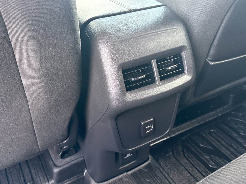 Certified 2023 GMC Terrain SLE w/ Driver Convenience Package AWD/4WD image 12