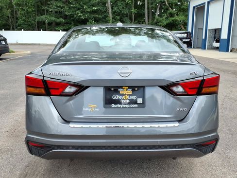 Used 2023 Nissan Altima 2.5 SV AWD/4WD image 9