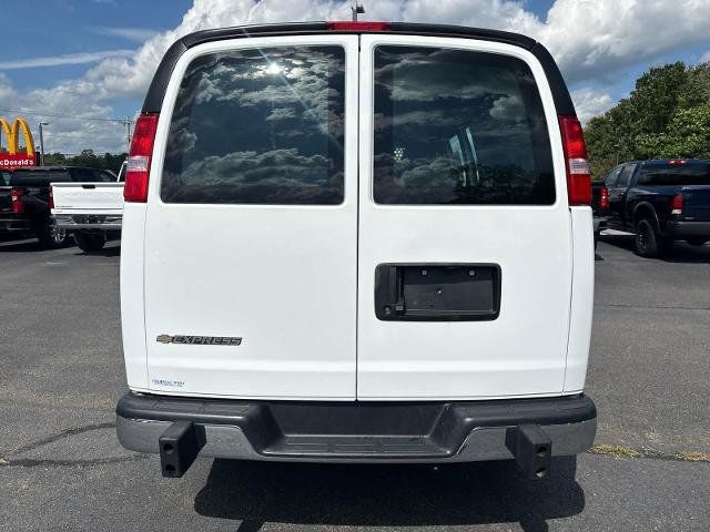 Used 2025 Chevrolet Express 2500 w/ Driver Convenience Package RWD image 7