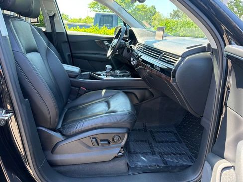 Used 2018 Audi Q7 3.0T Prestige AWD/4WD image 33