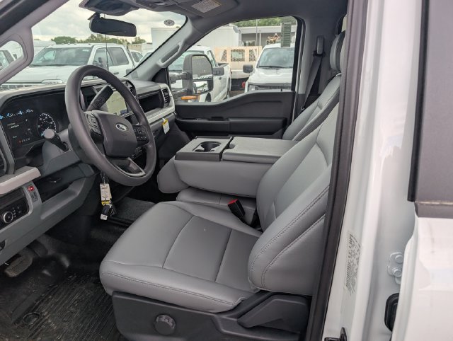 New 2026 Ford F350 XL w/ XL Chrome Package AWD/4WD image 15