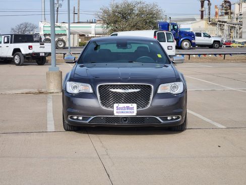 Used 2018 Chrysler 300 C w/ Sun, Sound & Nav Package image 6