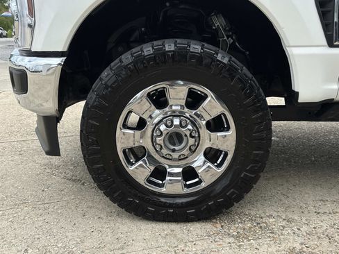 Used 2024 Ford F250 King Ranch w/ Chrome Package image 4
