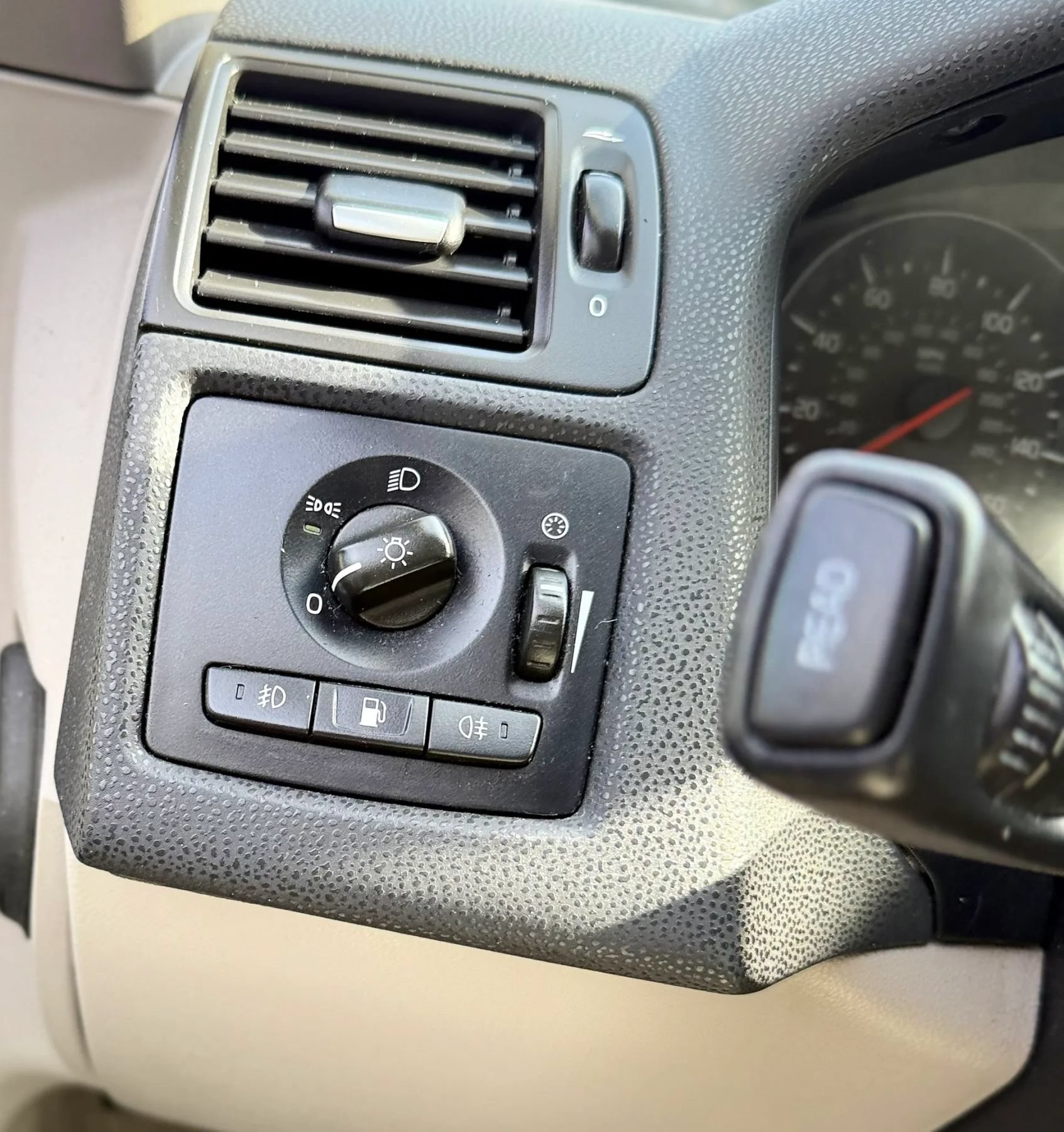 Used 2008 Volvo C70 T5 FWD image 25