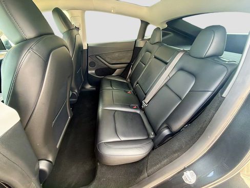 Used 2024 Tesla Model Y Long Range AWD/4WD image 27