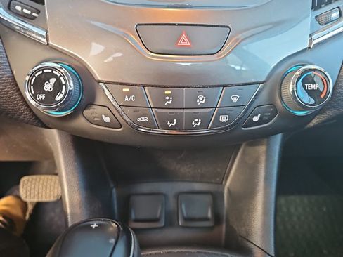 Used 2017 Chevrolet Cruze LT w/ Convenience Package image 19