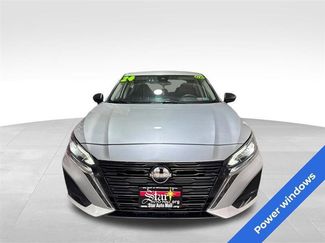 Used 2024 Nissan Altima 2.5 SV FWD video 2