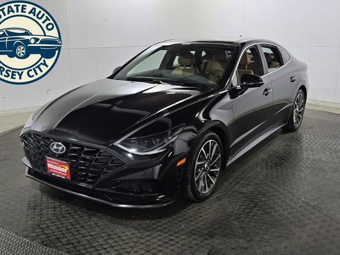 Used 2021 Hyundai Sonata Limited FWD image 3