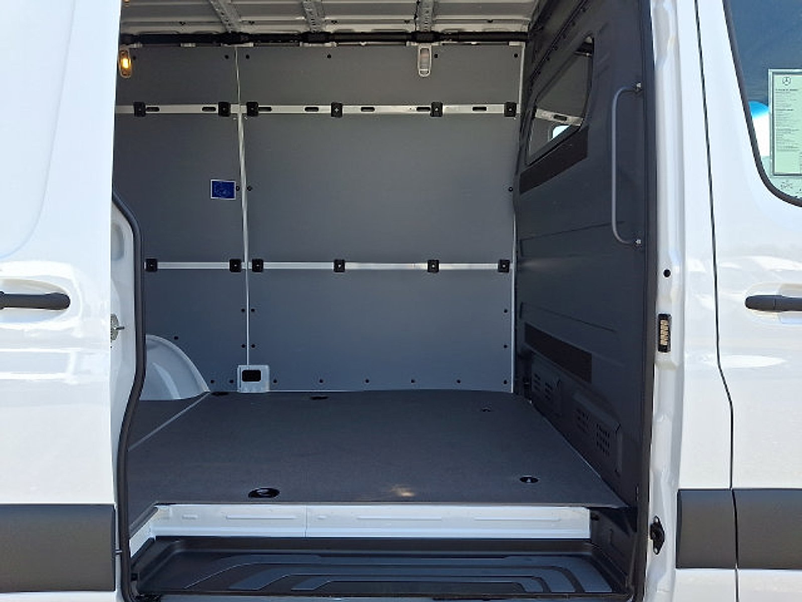 Used 2026 Mercedes-Benz Sprinter 2500 image 9