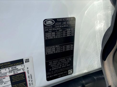 Used 2024 Land Rover Defender 110 S image 33