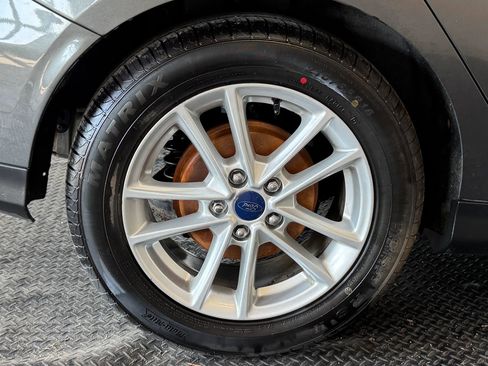 Used 2017 Ford Focus SE FWD image 10