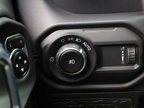 New 2026 Jeep Wrangler Unlimited Sahara AWD/4WD image 35