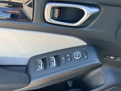 Used 2022 Honda Civic EX image 24