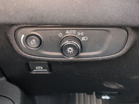 Used 2019 GMC Terrain SLE w/ Driver Convenience Package image 19