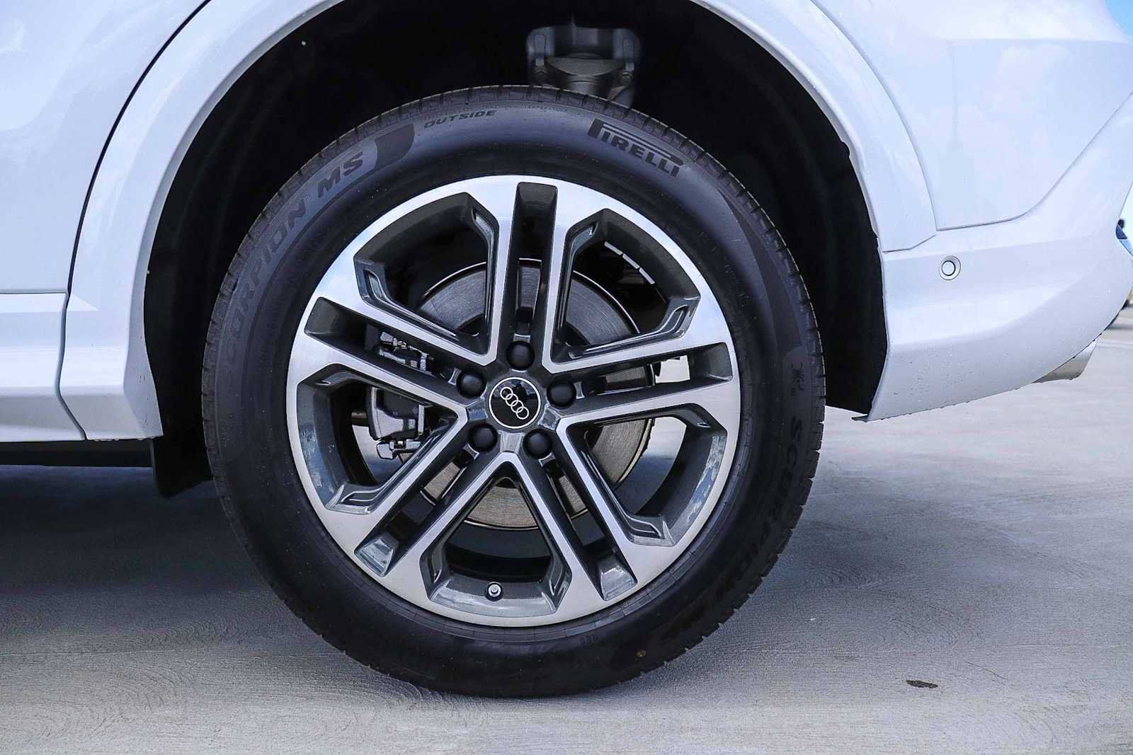 New 2026 Audi Q5 Premium AWD/4WD image 13