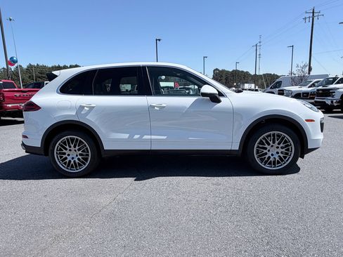 Used 2015 Porsche Cayenne S image 4