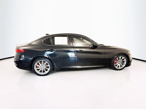 Used 2023 Alfa Romeo Giulia Sprint RWD image 35