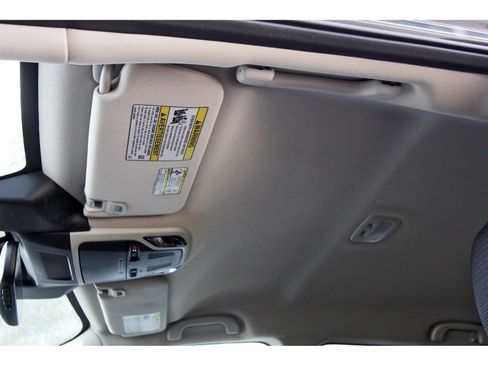 Used 2024 Subaru Outback Premium AWD/4WD image 27