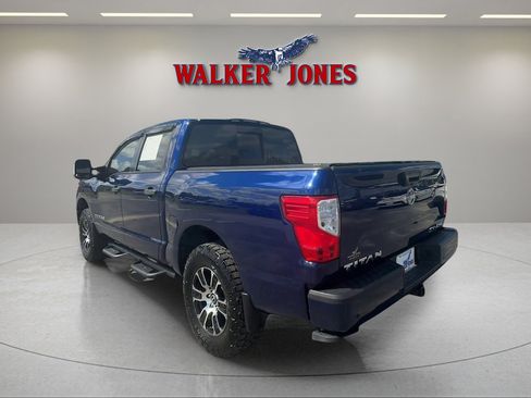 Used 2024 Nissan Titan SV w/ SV Convenience Package image 6