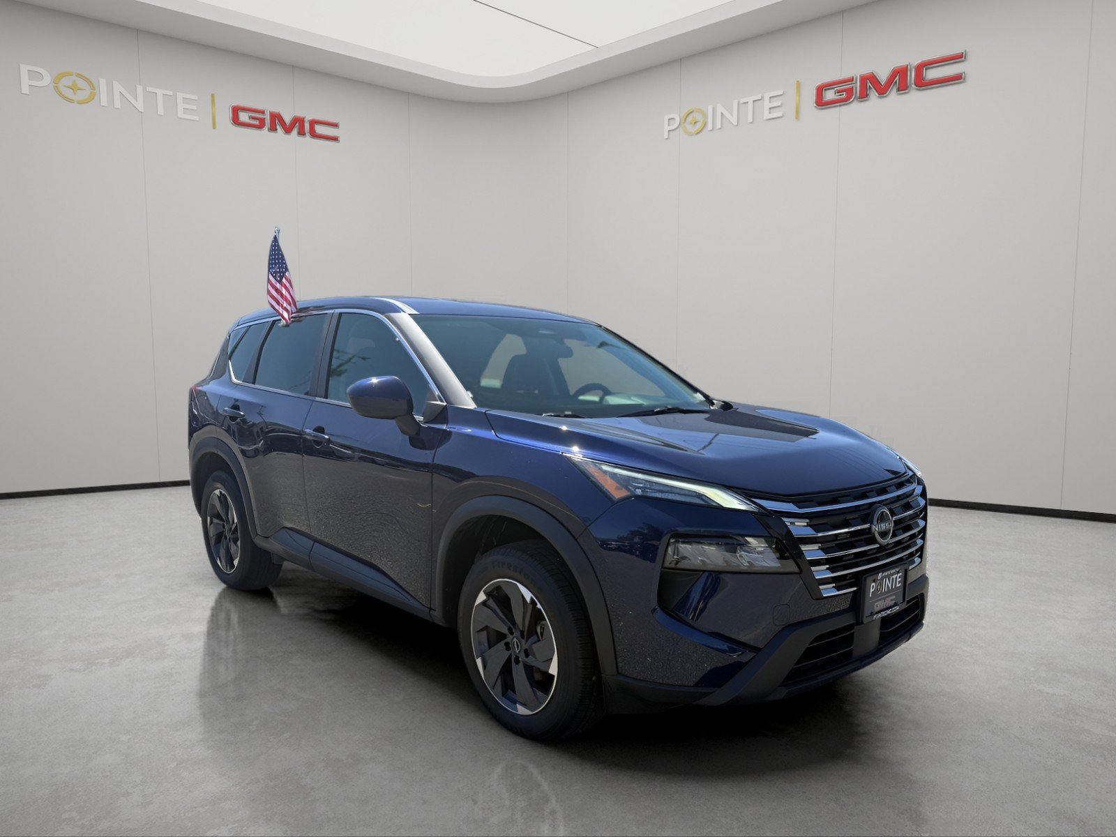 Used 2025 Nissan Rogue SV FWD image 1