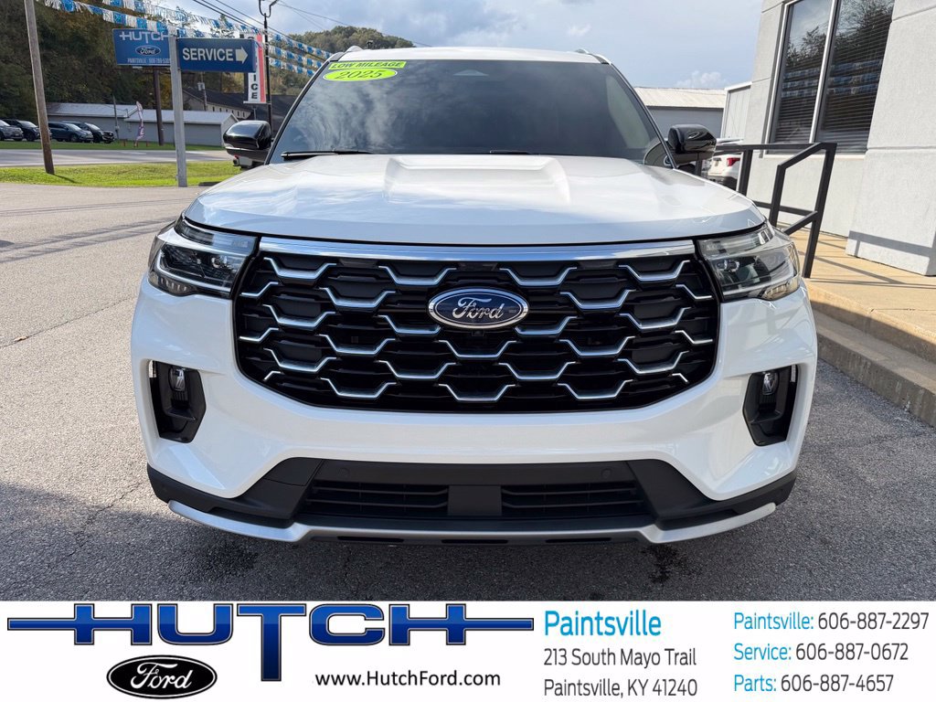 Used 2025 Ford Explorer Platinum w/ Ultimate Package AWD/4WD image 5