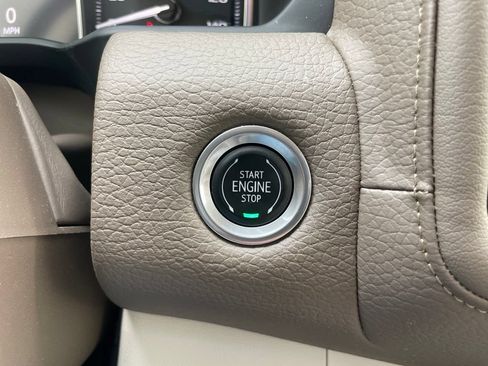 Used 2021 GMC Yukon XL Denali AWD/4WD image 40