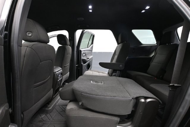 Used 2023 Chevrolet Traverse LT w/ LPO, Floor Liner Package AWD/4WD image 32