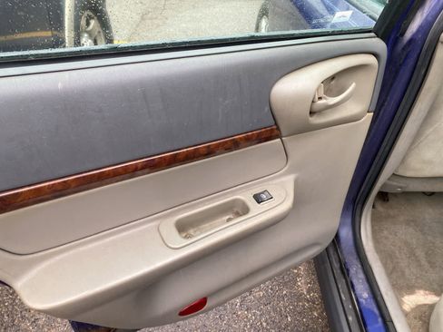 Used 2005 Chevrolet Impala w/ Preferred Equipment Group image 20