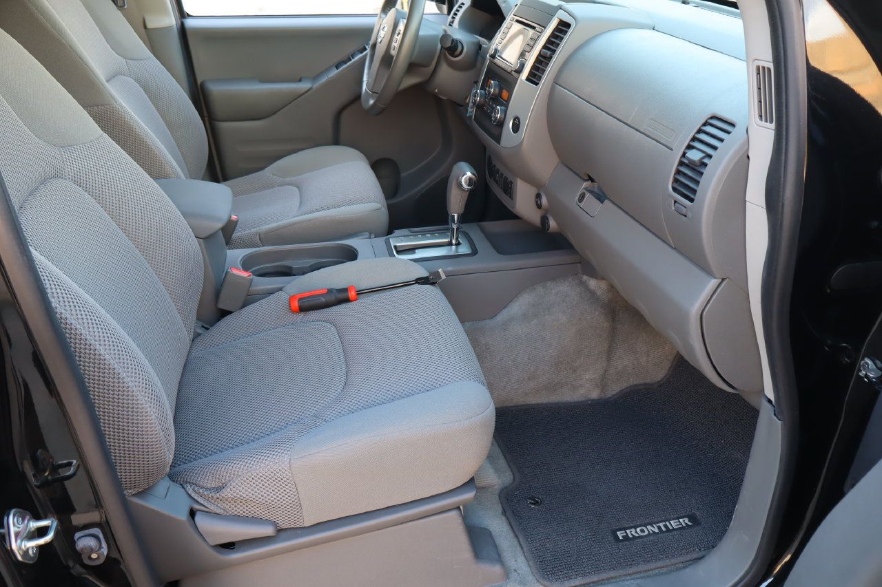 Used 2018 Nissan Frontier SV w/ Value Truck Package RWD image 15