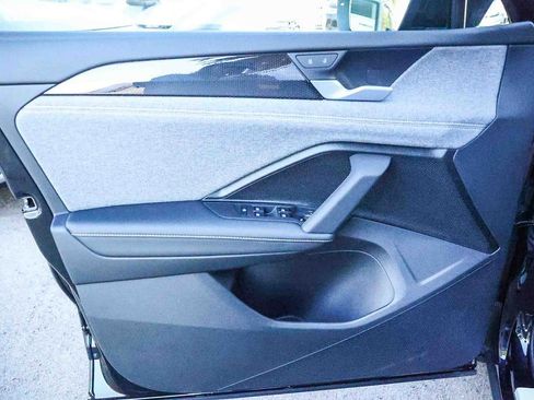 New 2025 Volkswagen Tiguan S image 29