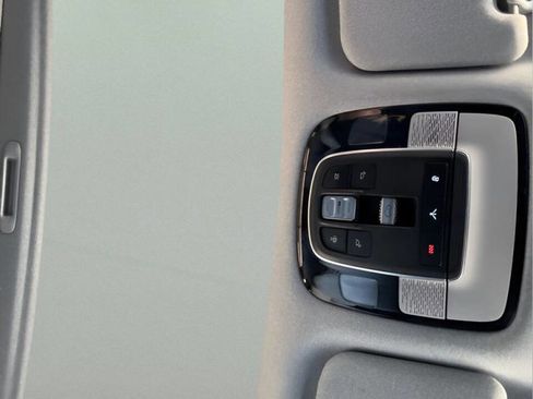 Used 2021 Hyundai Palisade Limited image 16