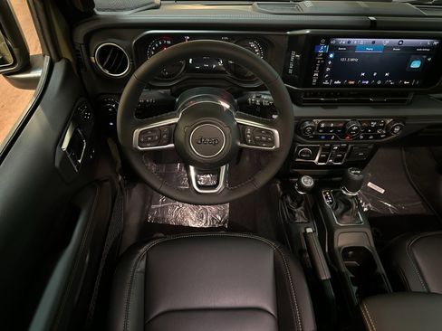 New 2025 Jeep Wrangler Unlimited Sahara image 13