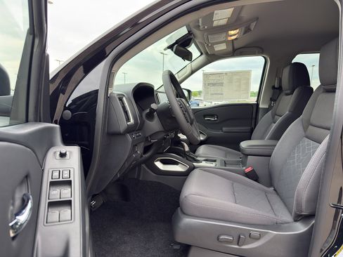 New 2026 Nissan Frontier SV AWD/4WD image 12