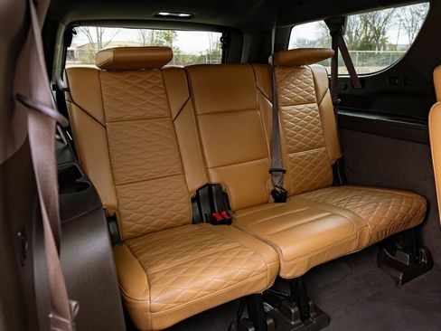 Used 2021 Cadillac Escalade ESV Sport w/ Driver Assist Tech Package image 30